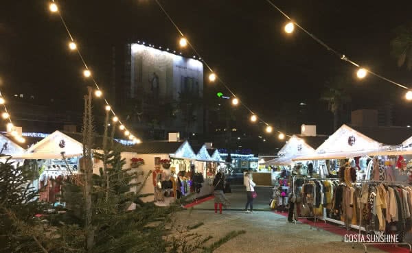 Christmas market at the Muelle Uno (port)